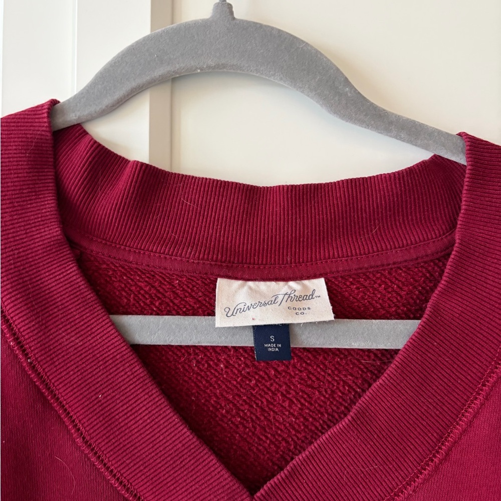 Universal Thread V-neck pullover sweatshirt - Picture 4 of 7